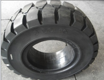 300-15實(shí)心輪胎